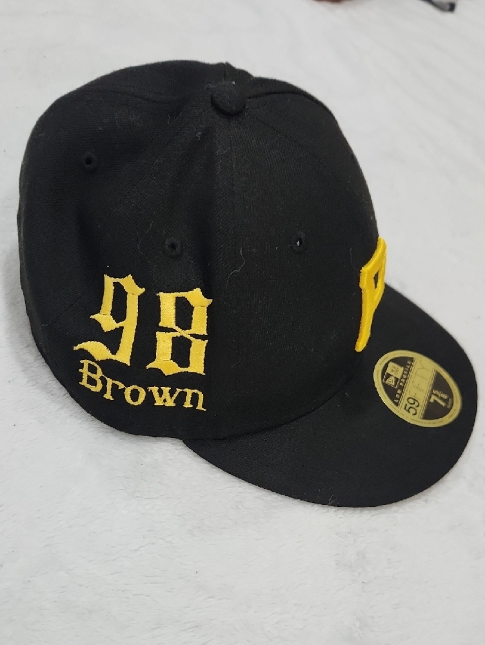 New Era Black Interior Labelled Fitted Cap with White Logos - Picture 4 of 7